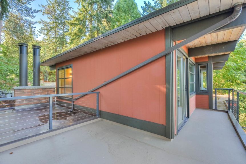 9306 72n St &#8211; Mercer Island &#8211; 018-Master-Patio