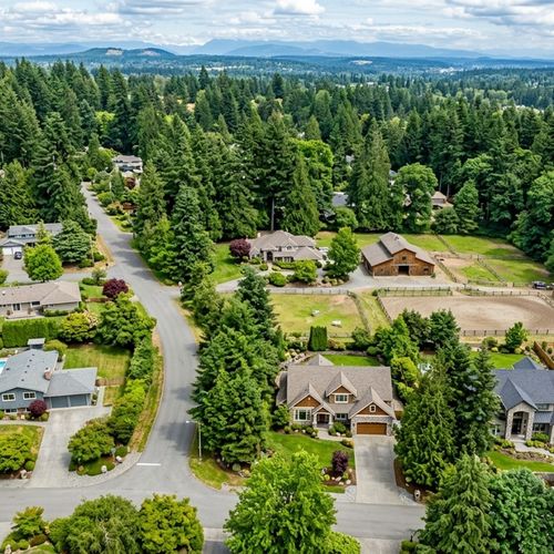 Real Estate and Daily Life in Bridle Trails, Bellevue, WA