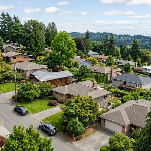 Housing and Everyday Life in Newport Hills, Bellevue, WA