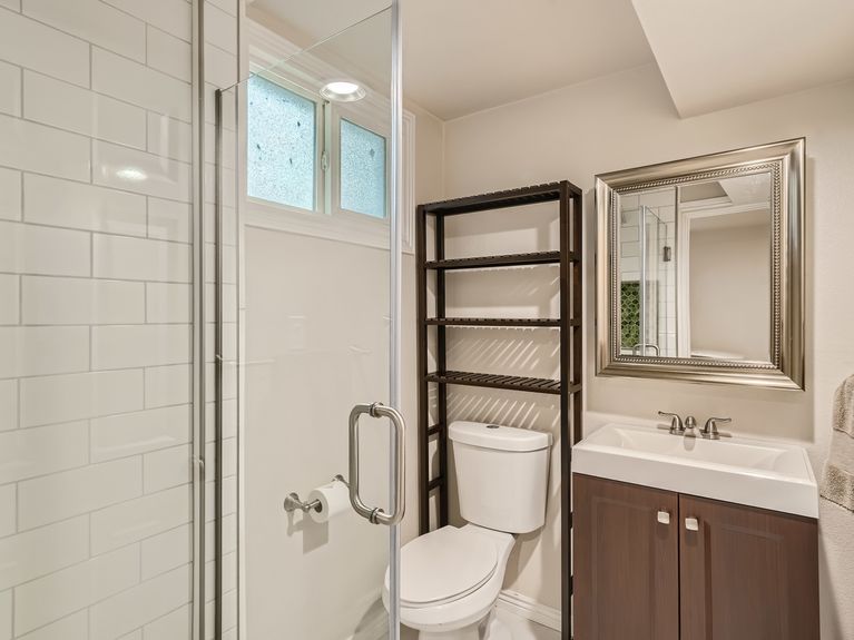 21 Lower Level Bathroom