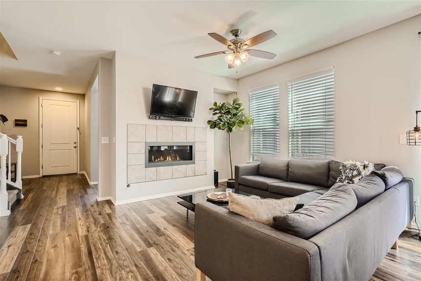 6979 Joyce Lane Unit A – Web Quality – 003 – 06 Living Room