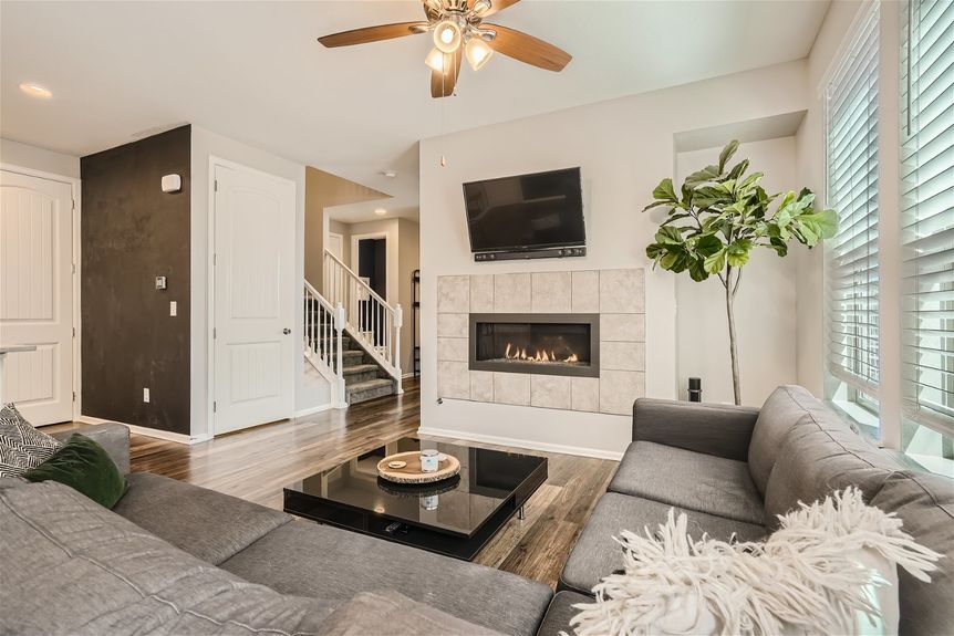 6979 Joyce Lane Unit A – Web Quality – 004 – 07 Living Room