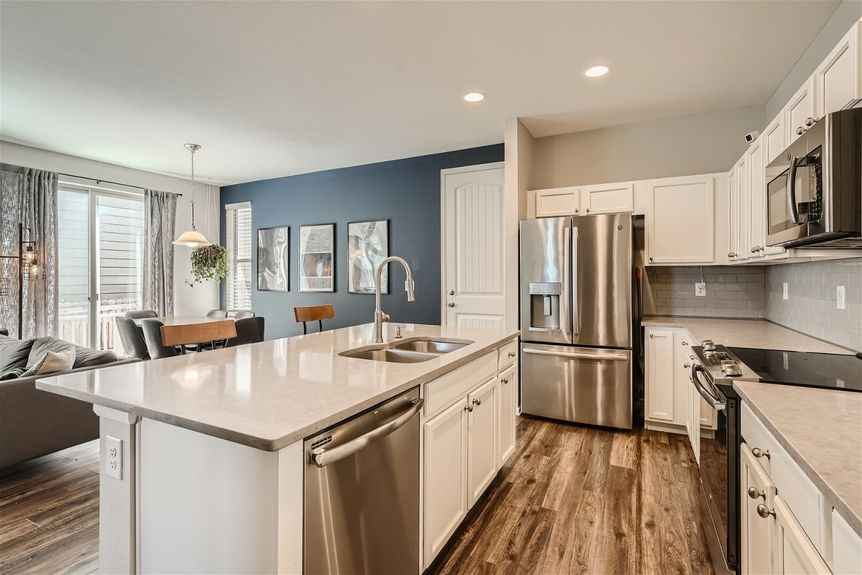 6979 Joyce Lane Unit A – Web Quality – 010 – 14 Kitchen