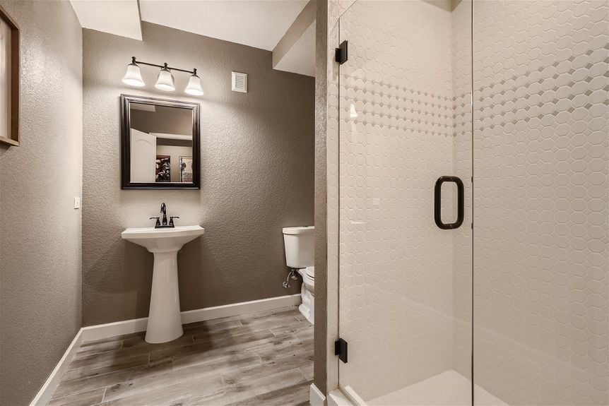 6979 Joyce Lane Unit A – Web Quality – 024 – 31 Lower Level Bathroom