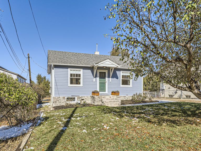 3269 W 53rd Ave Denver 02 Exterior Front