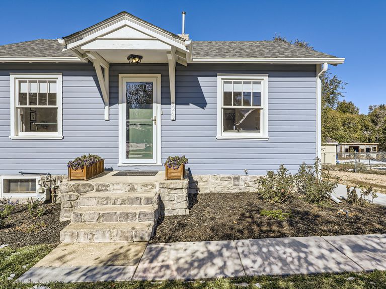 3269 W 53rd Ave Denver 03 Exterior Front Entry
