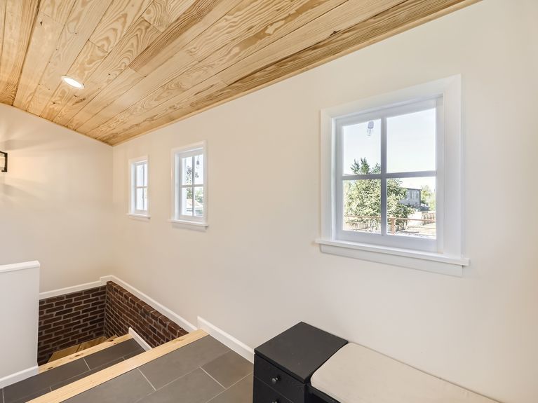 3269 W 53rd Ave Denver 14 Mudroom