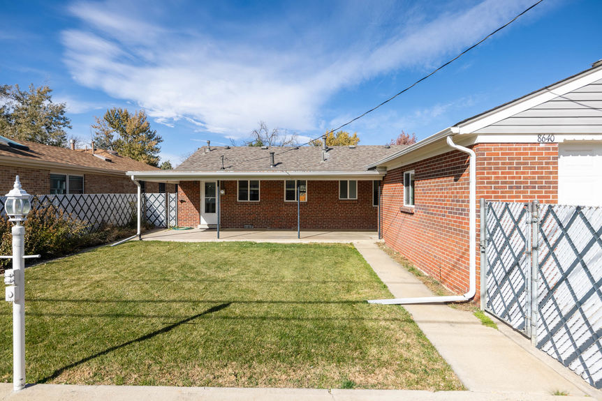 8640 Clara Belle Dr-018