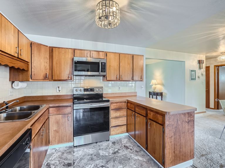 12 7027 Carr Court Arvada Lauryn Dempsey