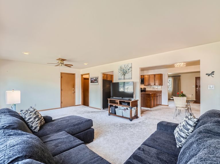 16 7027 Carr Court Arvada Lauryn Dempsey