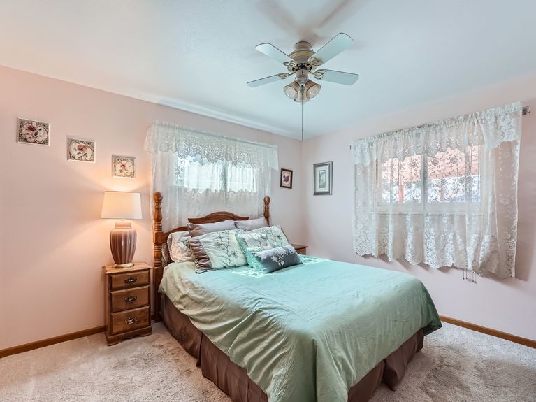 17 7027 Carr Court Arvada Lauryn Dempsey