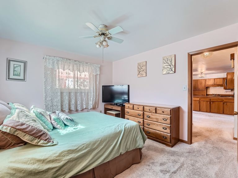 18 7027 Carr Court Arvada Lauryn Dempsey