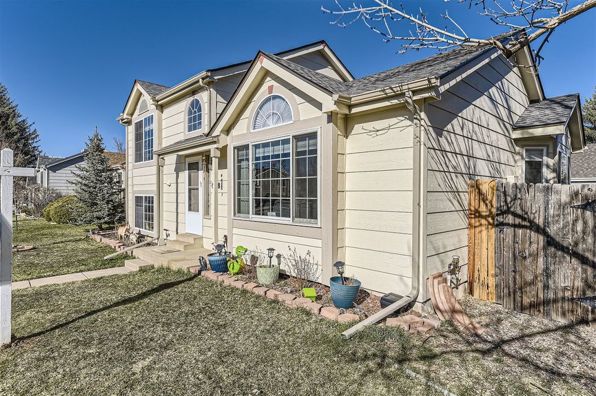 Lauryn Dempsey Dempsey Group Arvada Realtor48 N Quicksilver Ave &#8211; MLS Sized &#8211; 002 &#8211; 02 Exterior Front