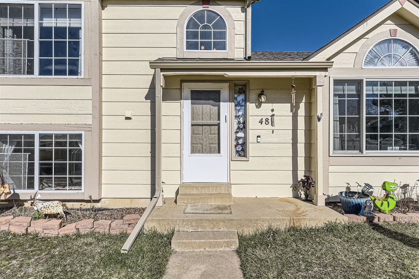 Lauryn Dempsey Dempsey Group Arvada Realtor48 N Quicksilver Ave &#8211; MLS Sized &#8211; 005 &#8211; 03 Exterior Front Entry