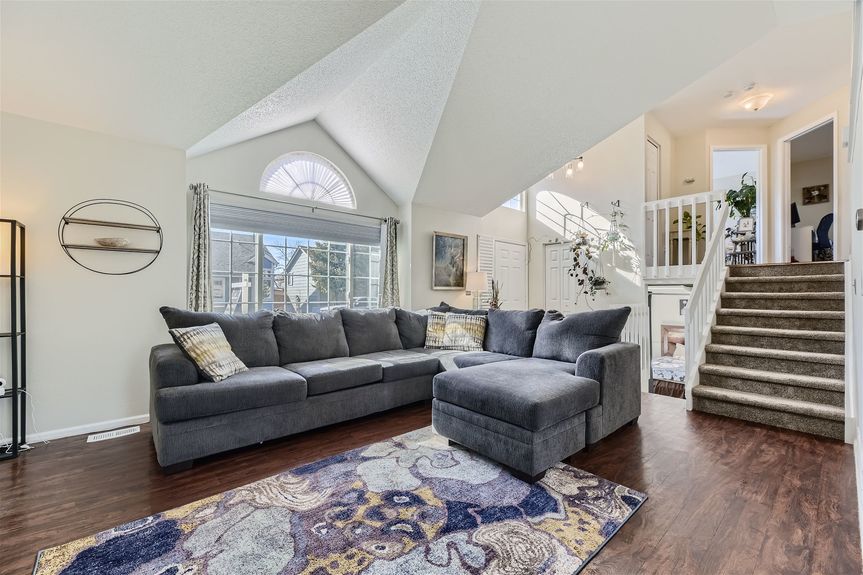 Lauryn Dempsey Dempsey Group Arvada Realtor48 N Quicksilver Ave &#8211; MLS Sized &#8211; 008 &#8211; 05 Living Room