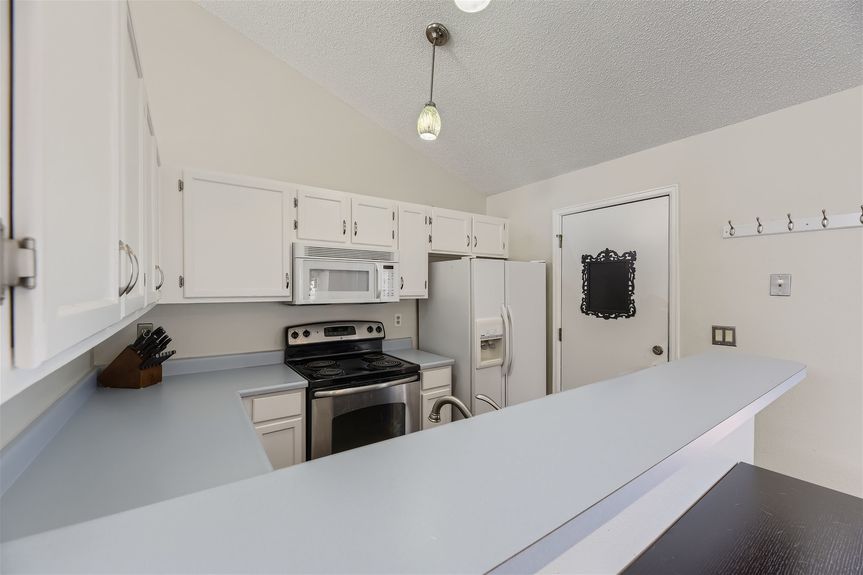 Lauryn Dempsey Dempsey Group Arvada Realtor48 N Quicksilver Ave &#8211; MLS Sized &#8211; 017 &#8211; 10 Kitchen