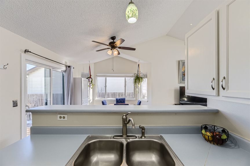 Lauryn Dempsey Dempsey Group Arvada Realtor48 N Quicksilver Ave &#8211; MLS Sized &#8211; 018 &#8211; 11 Kitchen