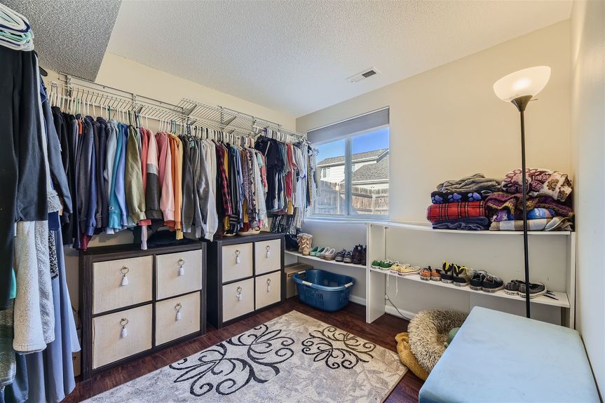 Lauryn Dempsey Dempsey Group Arvada Realtor48 N Quicksilver Ave &#8211; MLS Sized &#8211; 031 &#8211; 24 Lower Level Closet