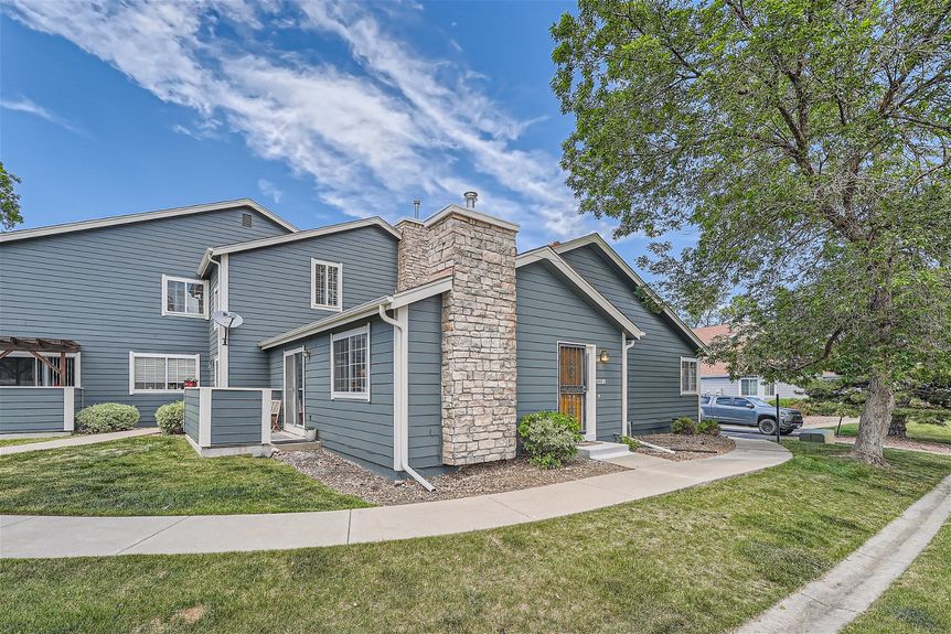 8408 everett way unit a &#8211; Lauryn Dempsey Dempsey Group &#8211; 004 &#8211; 02 Exterior Front