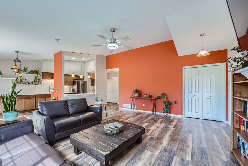 8408 everett way unit a &#8211; Lauryn Dempsey Dempsey Group &#8211; 010 &#8211; 09 Living Room