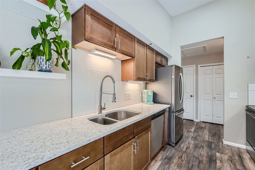 8408 everett way unit a &#8211; Lauryn Dempsey Dempsey Group &#8211; 015 &#8211; 17 Kitchen