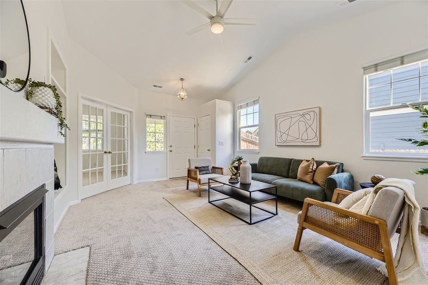 1344 n stratton avenue – Lauryn Dempsey Dempsey Group – 010 – 08 Living Room