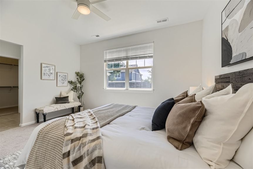 1344 n stratton avenue – Lauryn Dempsey Dempsey Group – 020 – 19 Primary Bedroom