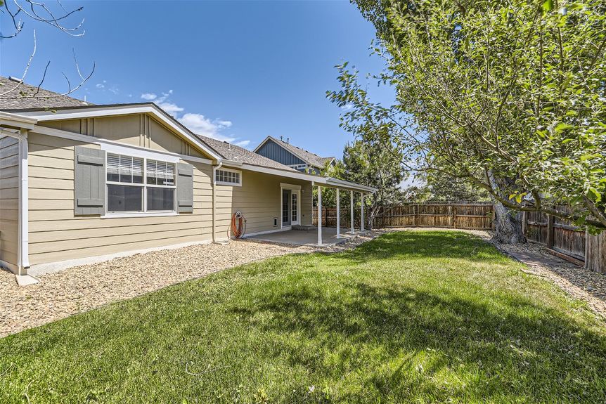 1344 n stratton avenue – Lauryn Dempsey Dempsey Group – 028 – 27 Backyard