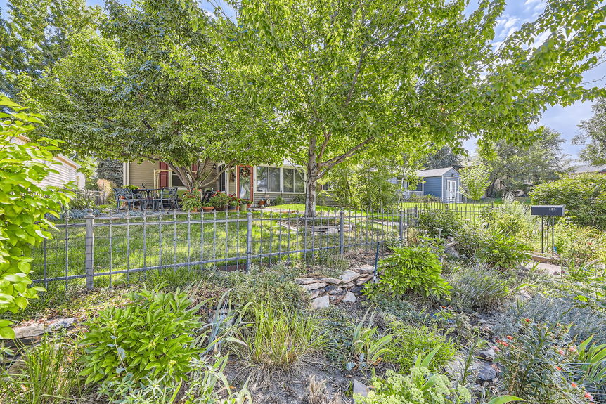 6076 S Sycamore St &#8211; Lauryn Dempsey Dempsey Group &#8211; 003 &#8211; 03 Exterior Front