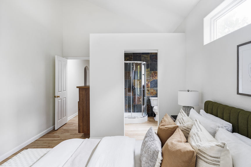 6076 S Sycamore St_Lauryn Dempsey Dempsey Group-17