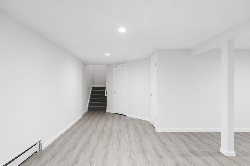 6982 Estes Dr_Web-Lauryn Dempsey Dempsey Group 1 (7)