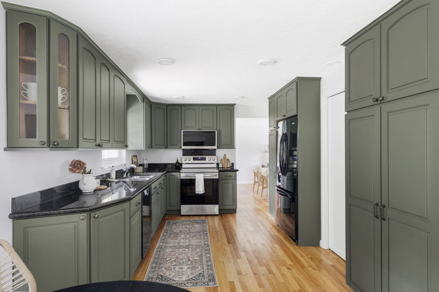 Lauryn Dempsey Dempsey Group_6982 Estes Dr_Web _V2-10