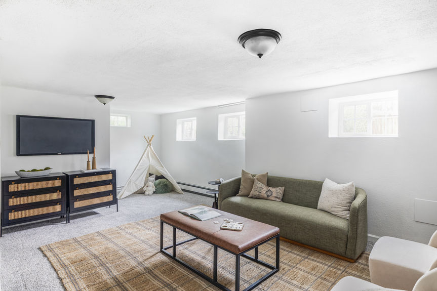 Lauryn Dempsey, Dempsey Group_N_2895 S Sherman St_Web-23