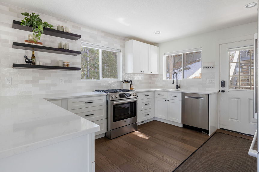 173 Alpine Lauryn Dempsey Dempsey Group.jpg-32