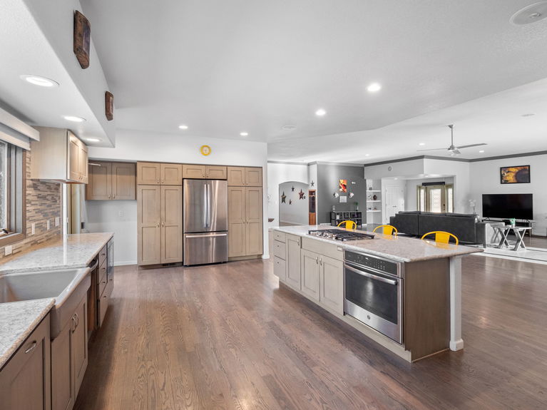 19 Dempsey Group #8031 - Lauryn Dempsey - 8415 W 80th Ave-19