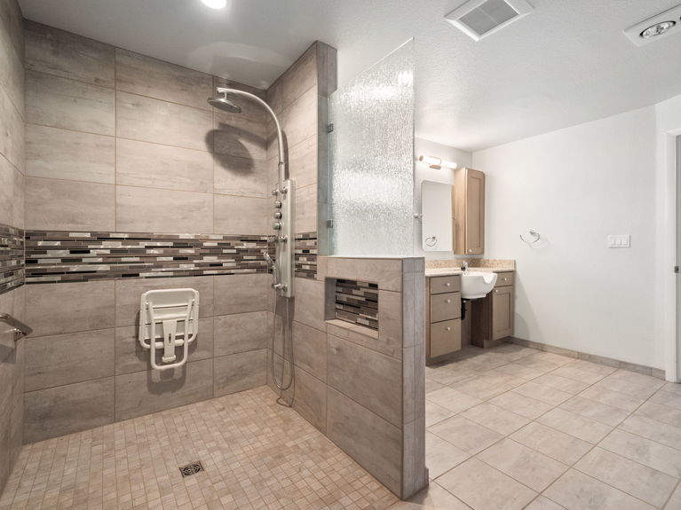 30 Dempsey Group #8031 - Lauryn Dempsey - 8415 W 80th Ave-31