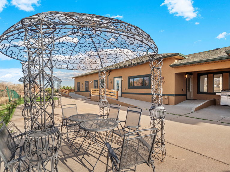 33 Dempsey Group #8031 - Lauryn Dempsey - 8415 W 80th Ave-38