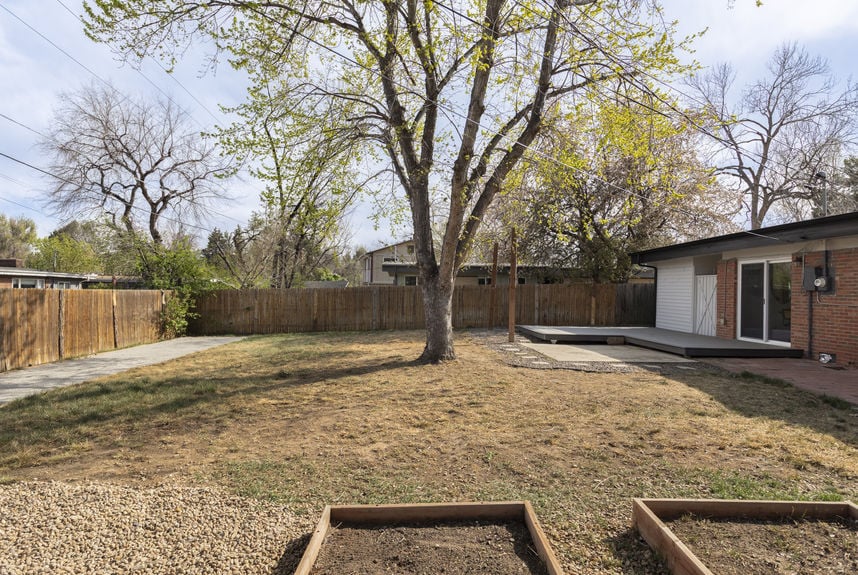 5930 Dudley - Lauryn Dempsey Dempsey Group (6)