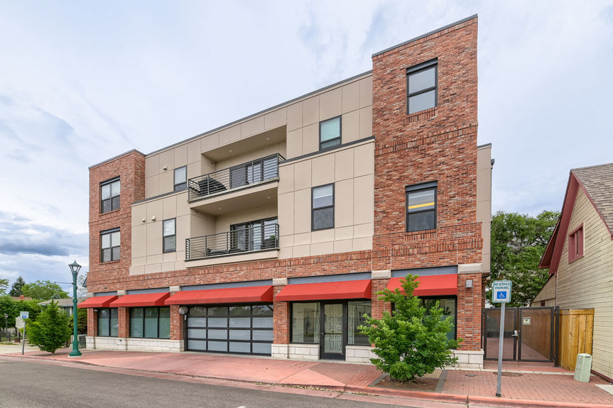 1 - 7357 Grandview Avenue Unit 203 - Lauryn Dempsey Dempsey Group - 002 - 02 Exterior Front