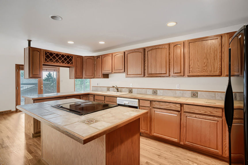 8221 W 70th Avenue - Lauryn Dempsey Dempsey Group - 011 - 08 Kitchen