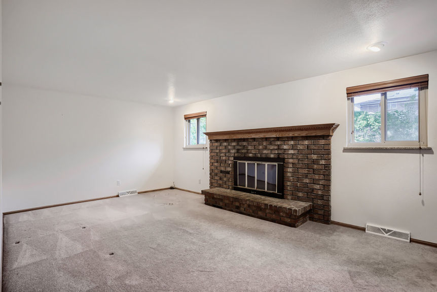8221 W 70th Avenue - Lauryn Dempsey Dempsey Group - 017 - 14 Family Room