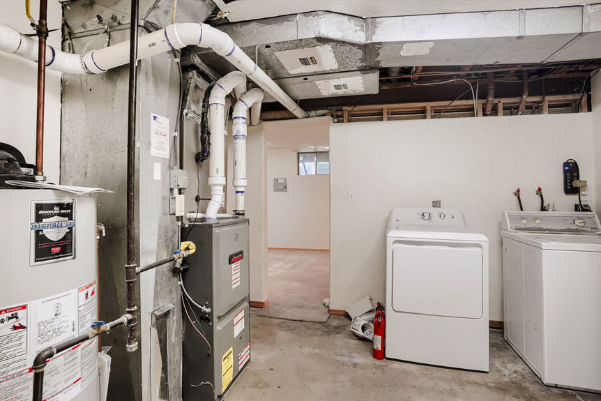 8221 W 70th Avenue - Lauryn Dempsey Dempsey Group - 027 - 24 Laundry Room