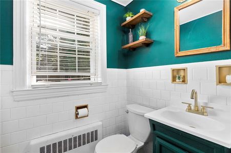 50 Broadview Avenue Gallery Image 16