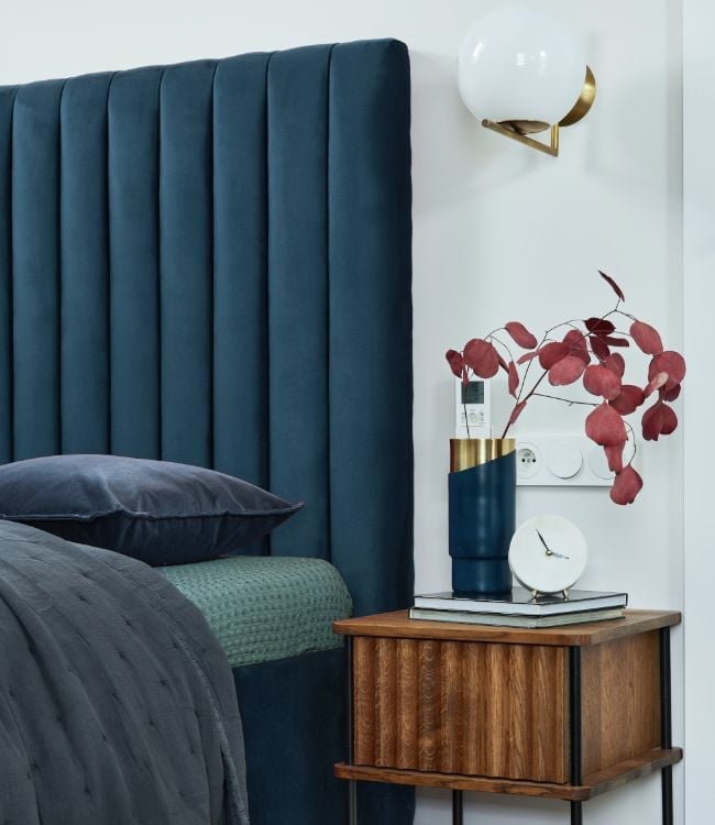 Minimalistic-bedroom-interior-1