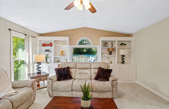 2010 Glendalough Ln-13