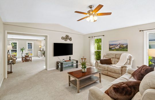 2010 Glendalough Ln-14