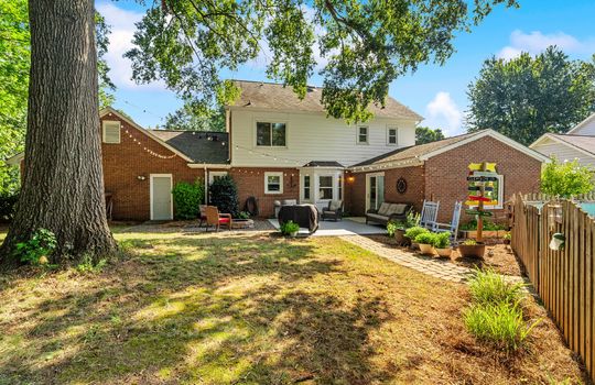 2010 Glendalough Ln-40
