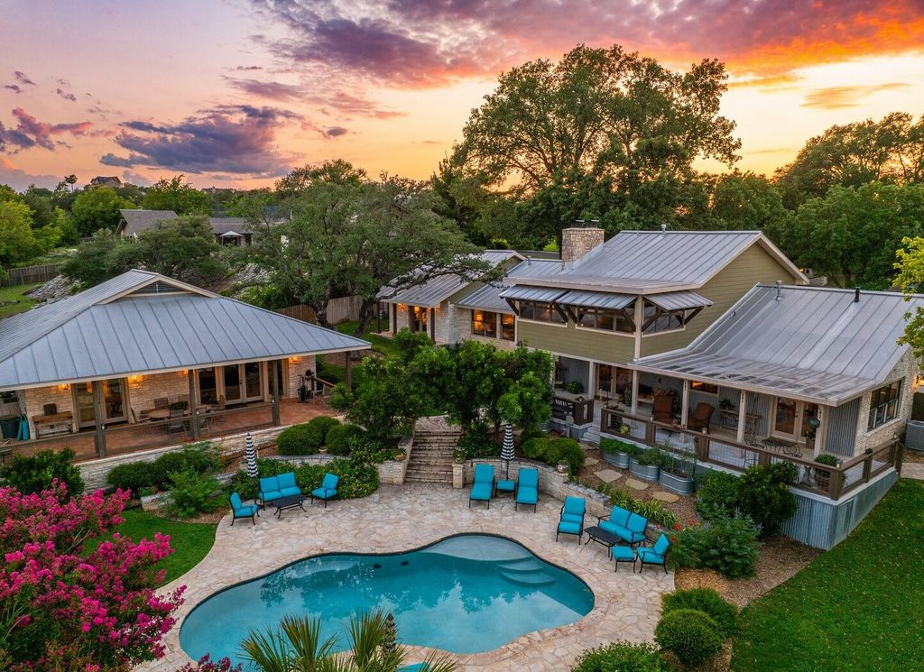 Luxury homes and waterfront properties in the Texas Hill Country during the spring real estate season.