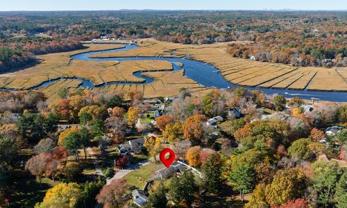 28 Riverside Circle, Marshfield, MA