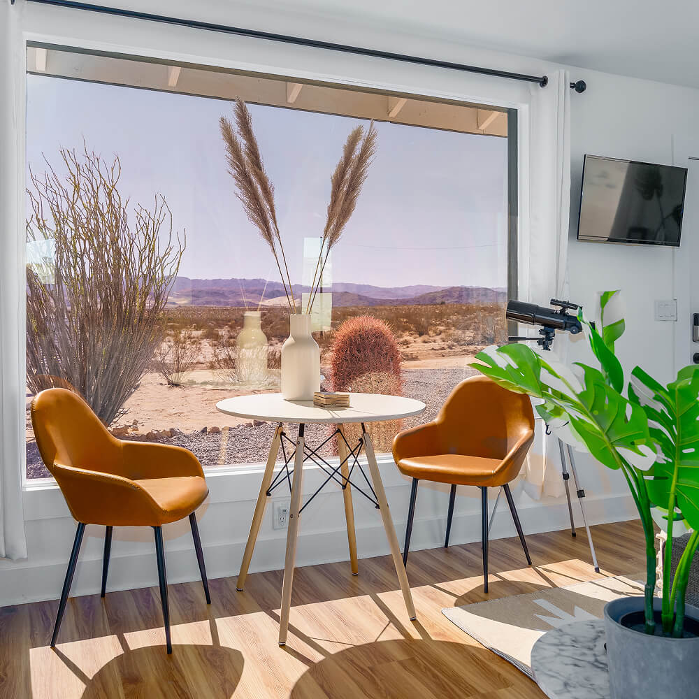 <img src="https://assets.agentfire3.com/uploads/sites/2684/2026/03/Ravenhill-Circle-White.png" alt="#">